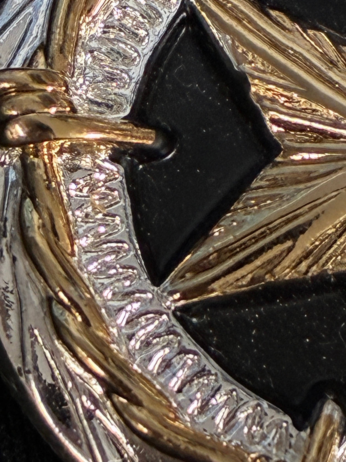 Barbed wire star screw back Concho