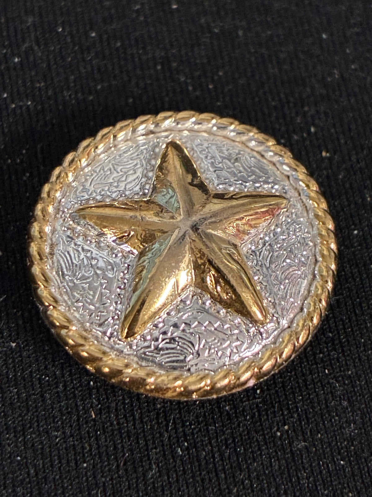 Texas w/star screw back Concho    1"